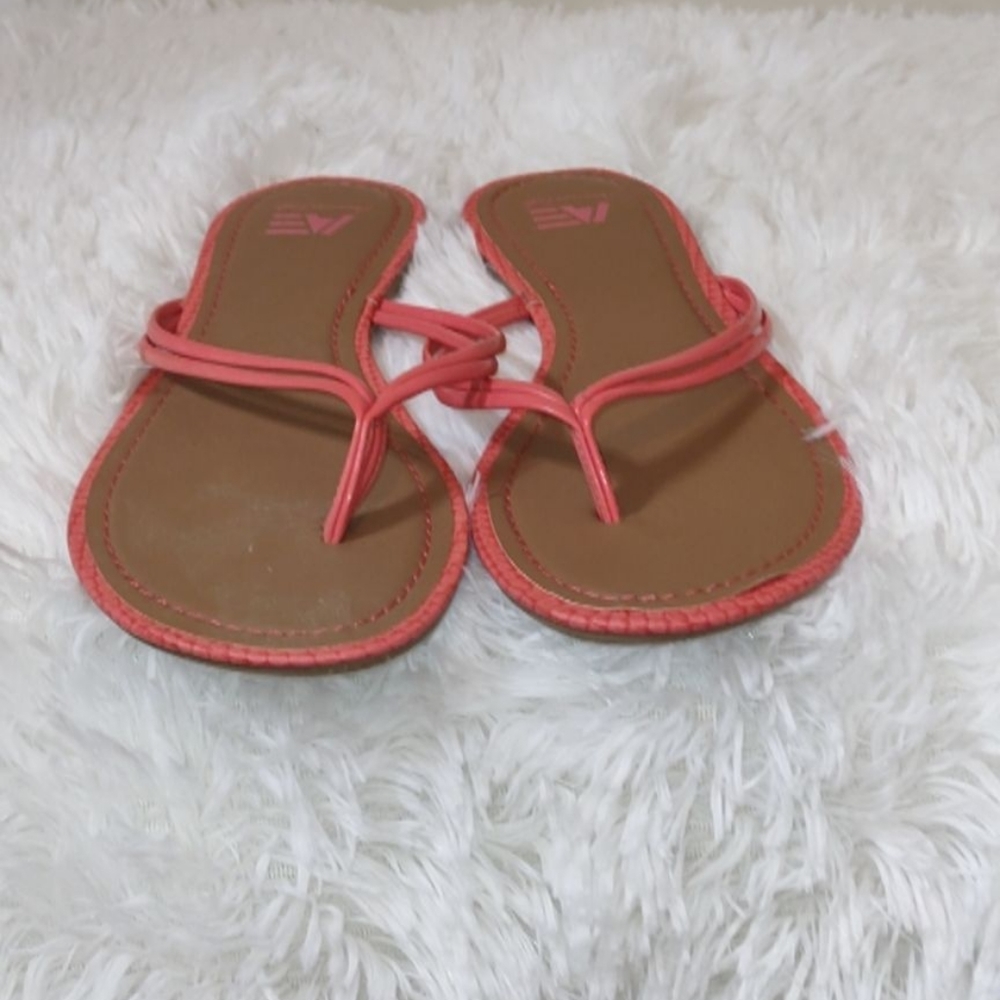 American Eagle Sandals